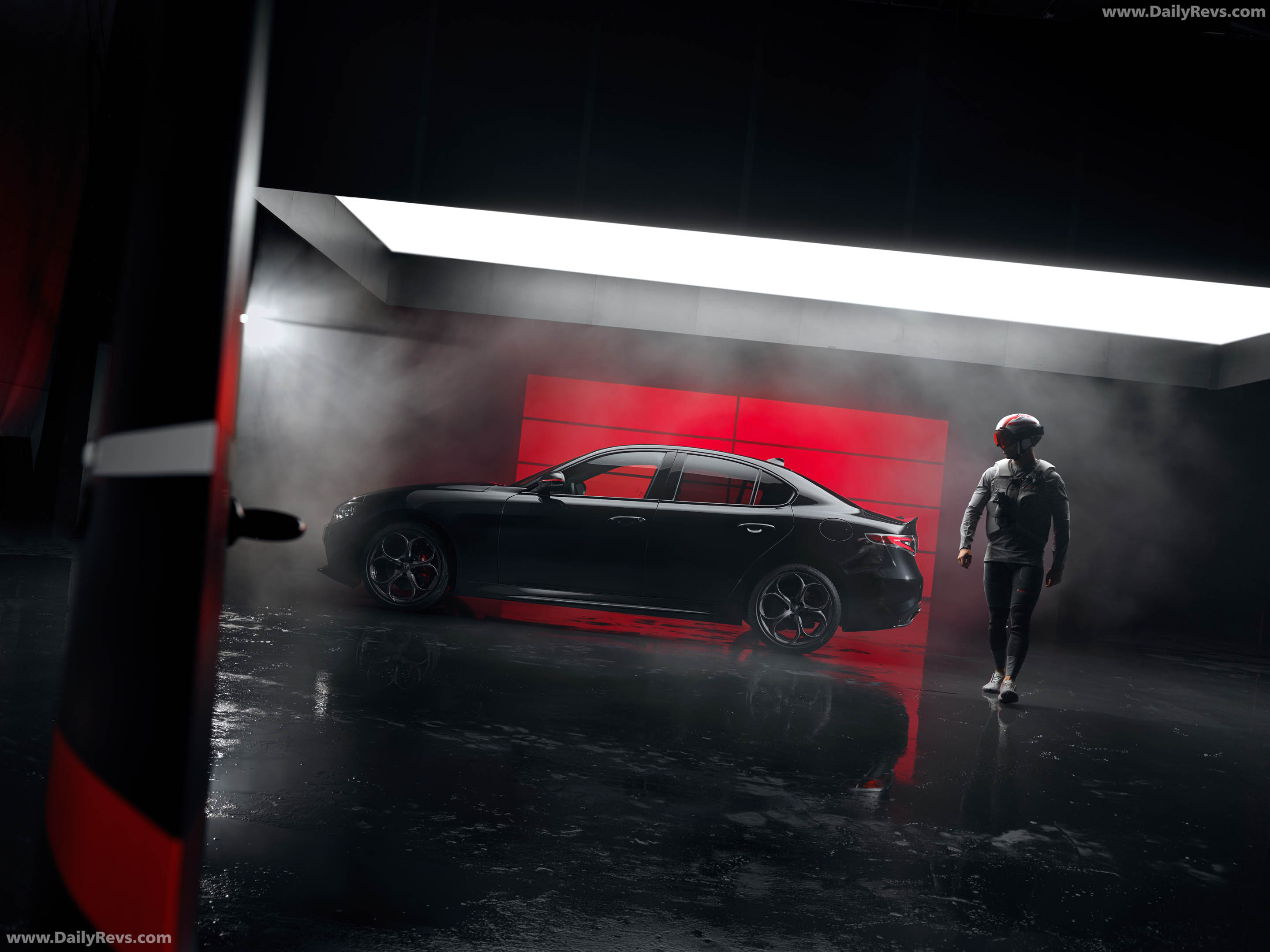 2027 Alfa Romeo Giulia Luna Rossa Side View